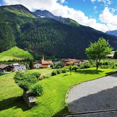 Gæstehus Gaestehaus Scherl Pettneu am Arlberg