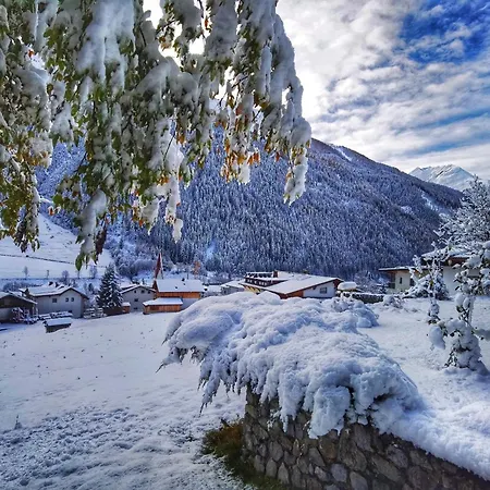 Gaestehaus Scherl Pensión Pettneu am Arlberg