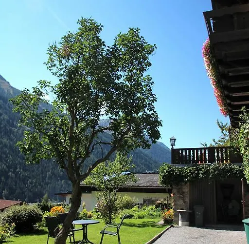 Gaestehaus Scherl Pettneu am Arlberg